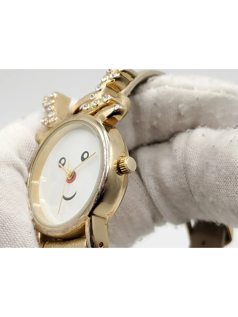 Charming Charlie Reindeer Quartz Womens Watch New Battery Gold Tone 28mm